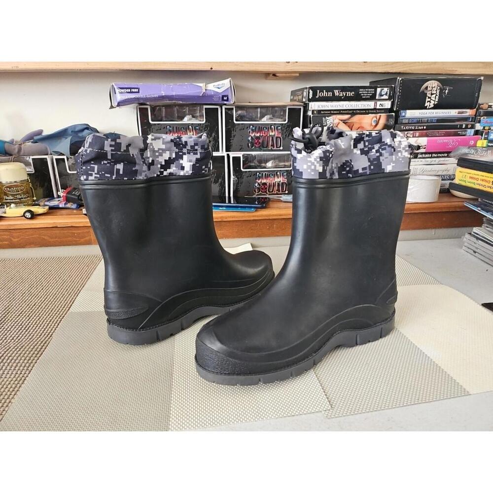 Boys Rainboots With Camo Boots Lightweight Slip On Size 4 , Trl8#53